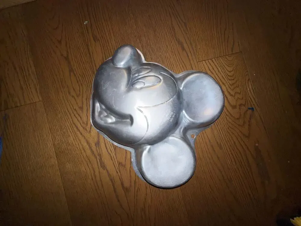 Wilton Disney Mickey Mouse Face Cake Pan 2105-7070